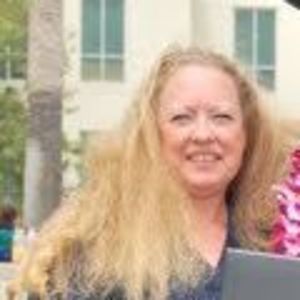 Meet your Posher, Debbie